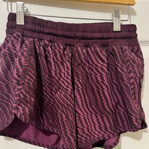 Lululemon tracker short, size 6
